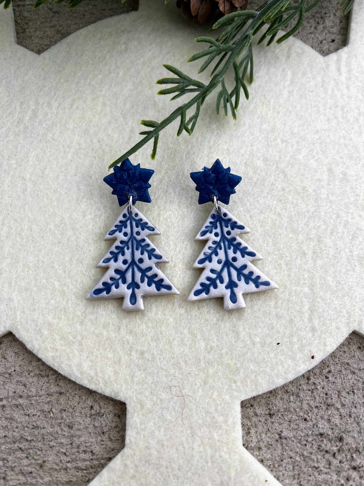 Christmas Tree Blue and White