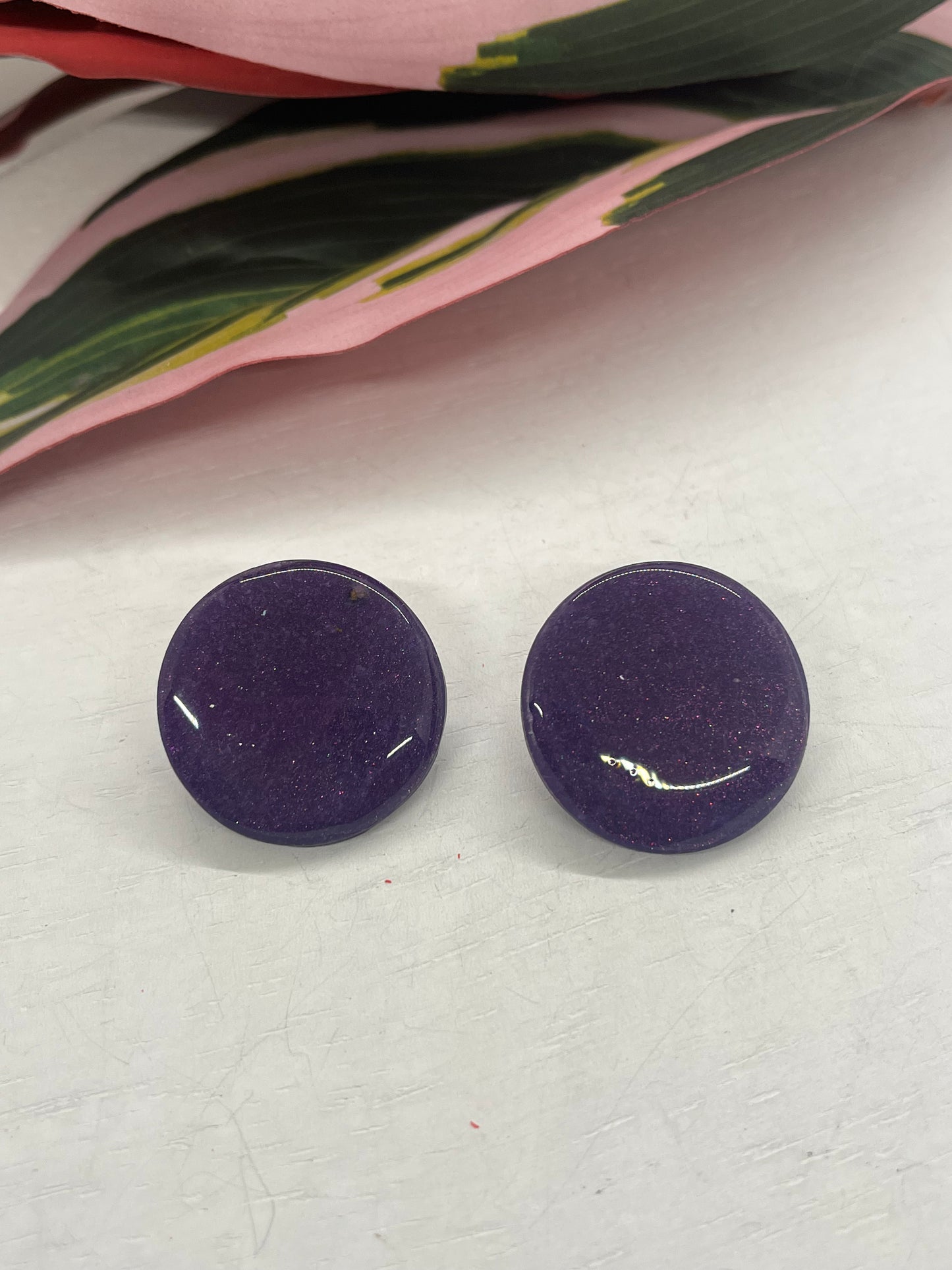 Oversized Stud Purple Shimmer