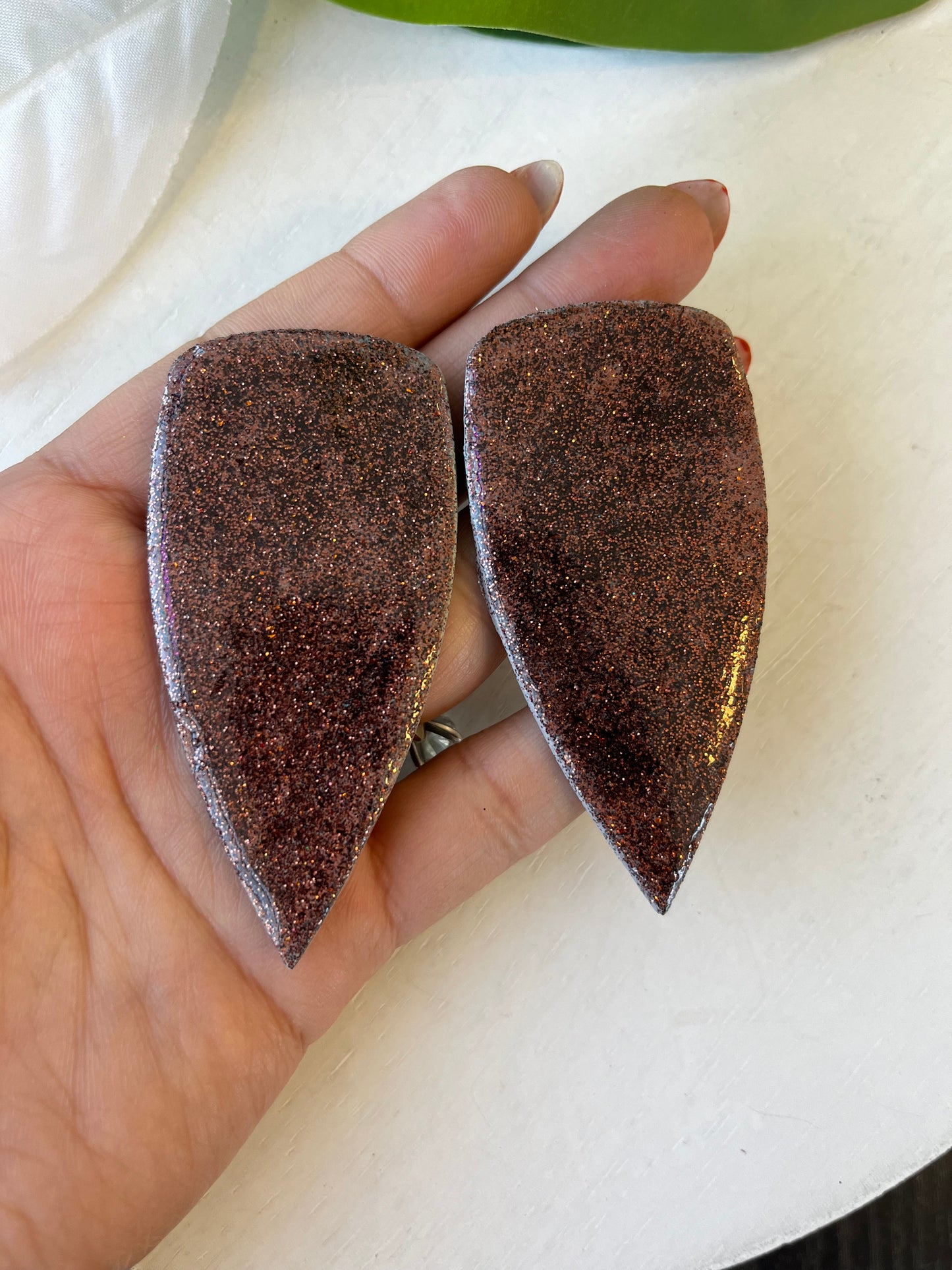 Courtney in Brown Glitter